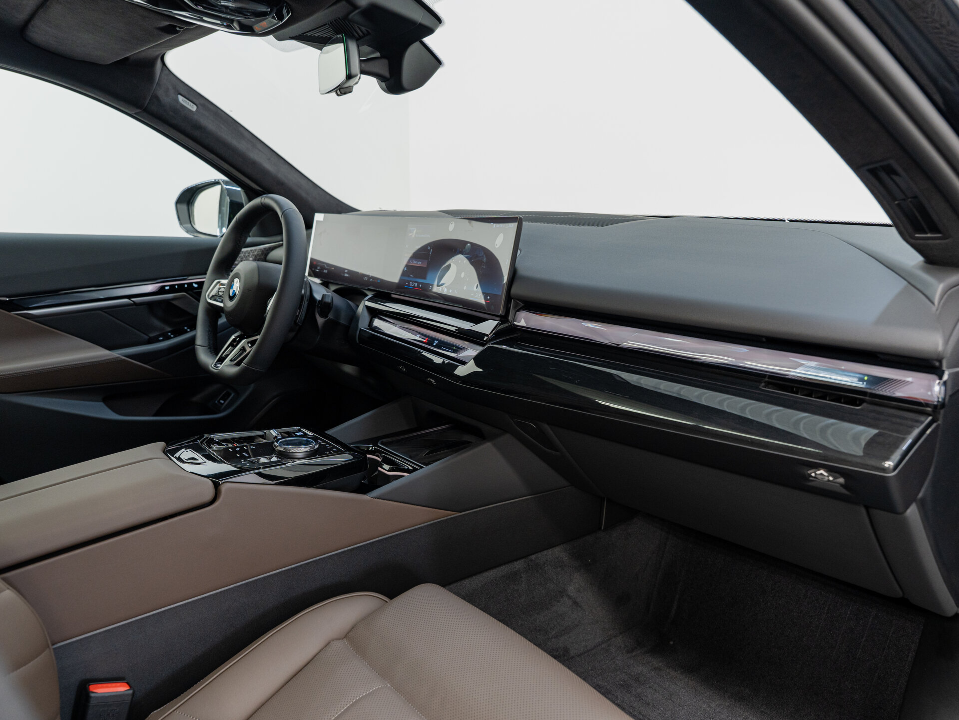 Автомобиль BMW 5 серии 540d xDrive 3.0d AT (303 л.с.) 4WD - 15