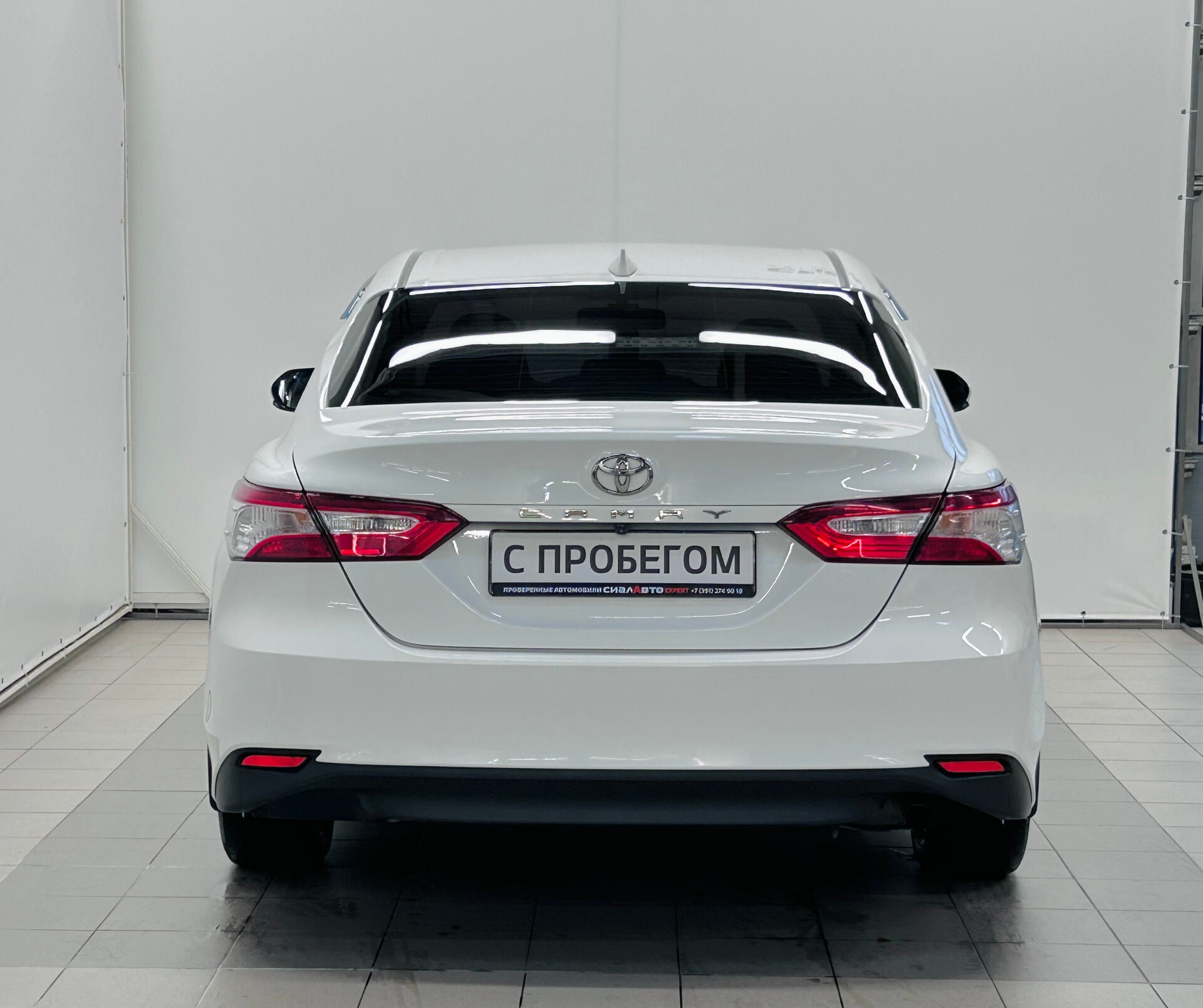 Toyota Camry 2018 5