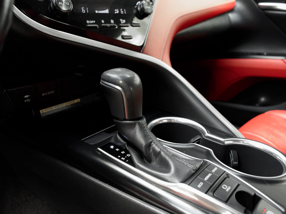Купить Toyota Camry US Market 3.5 AT (301 л.с.), 2018 в Екатеренбурге