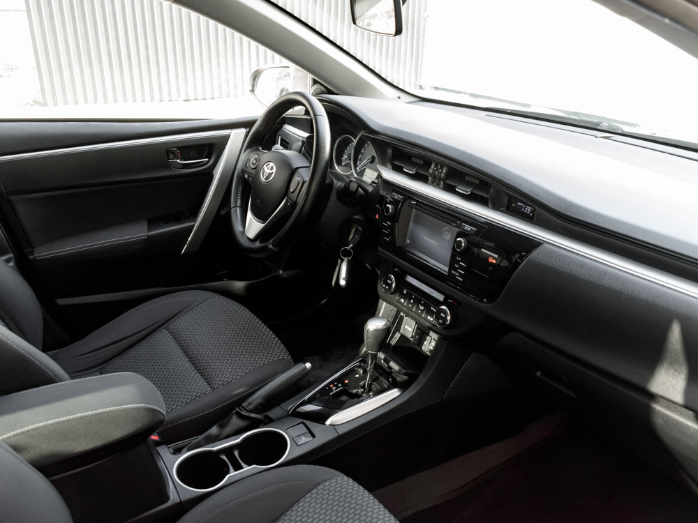 Купить Toyota Corolla 1.8 CVT (140 л.с.), 2013 в Екатеренбурге