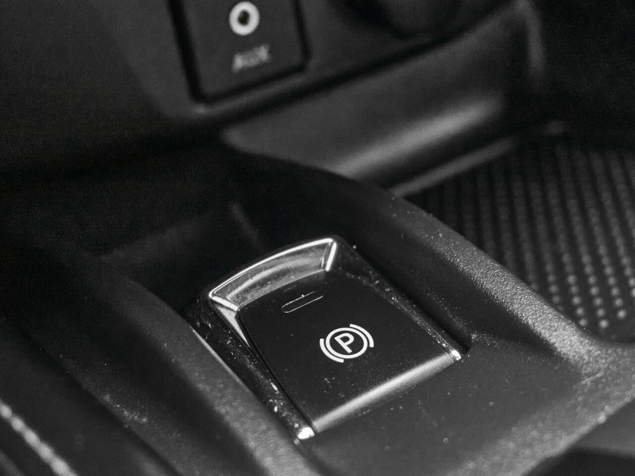 Купить Nissan Qashqai 2.0 CVT (144 л.с.) 4WD, 2014 в Екатеренбурге