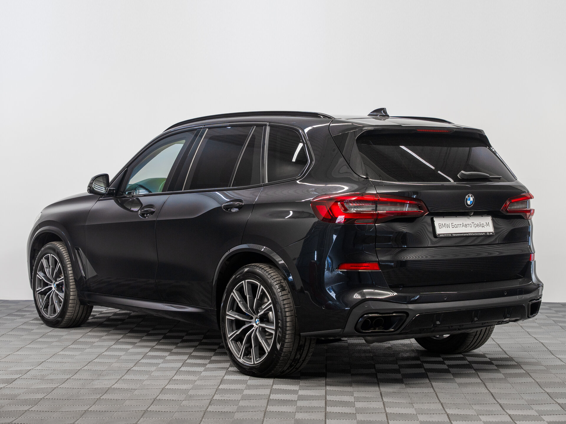 Автомобиль BMW X5 M50i 4.4 AT (530 л.с.) 4WD - 7