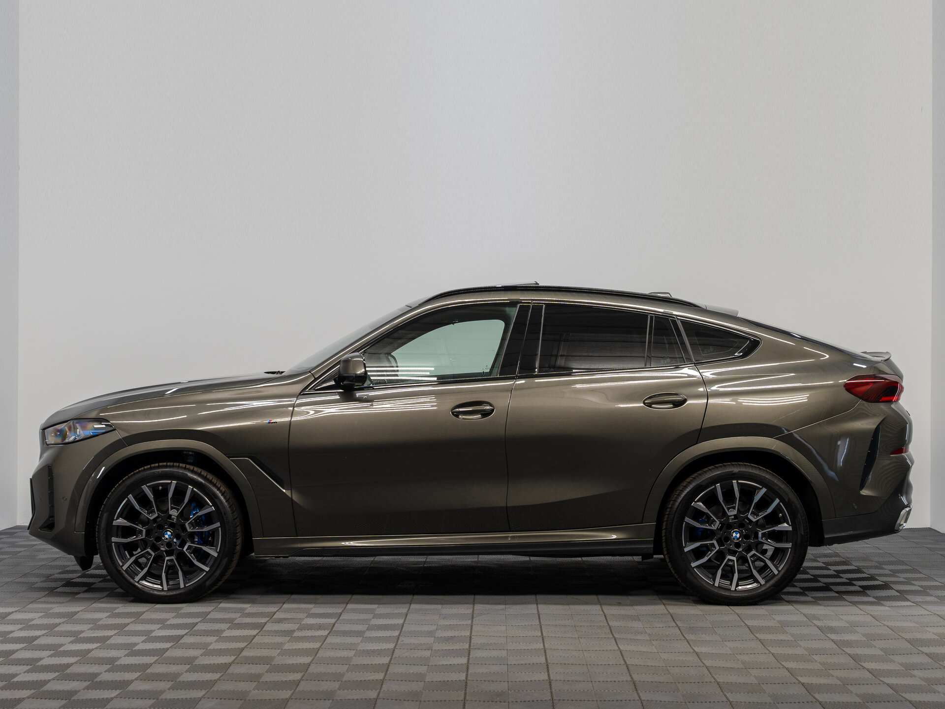 Автомобиль BMW X6 40i 3.0 AT (381 л.с.) 4WD - 5