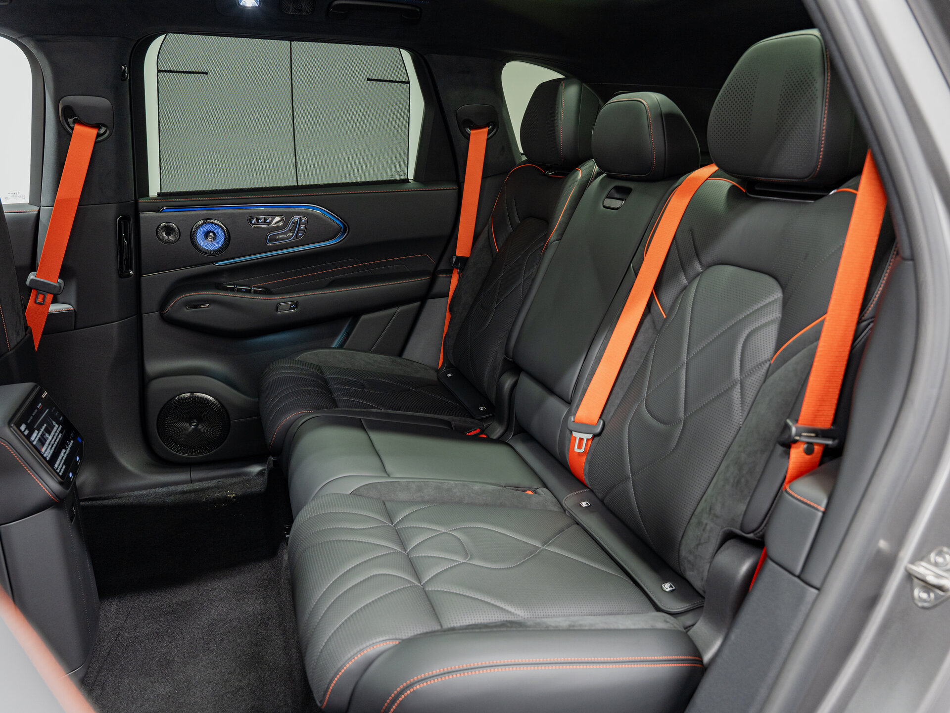Автомобиль Zeekr 8X Dawn 2.0hyb AT (1401 л.с.) 4WD - 4