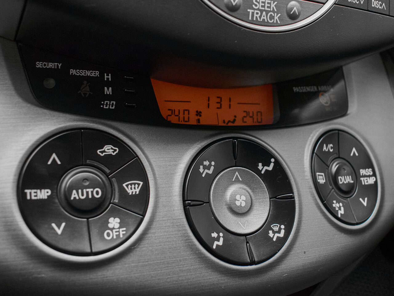 Купить Toyota RAV4 2.0 AT (152 л.с.) 4WD, 2006 в Екатеренбурге