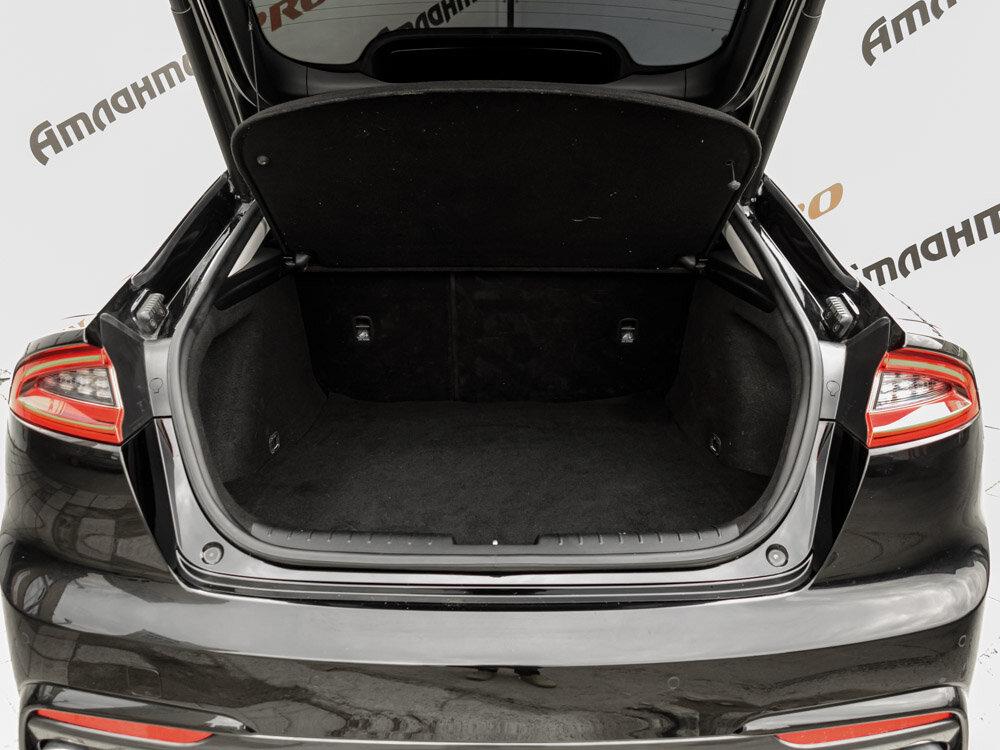 Купить Kia Stinger 2.0 AT (247 л.с.) 4WD, 2018 в Екатеренбурге