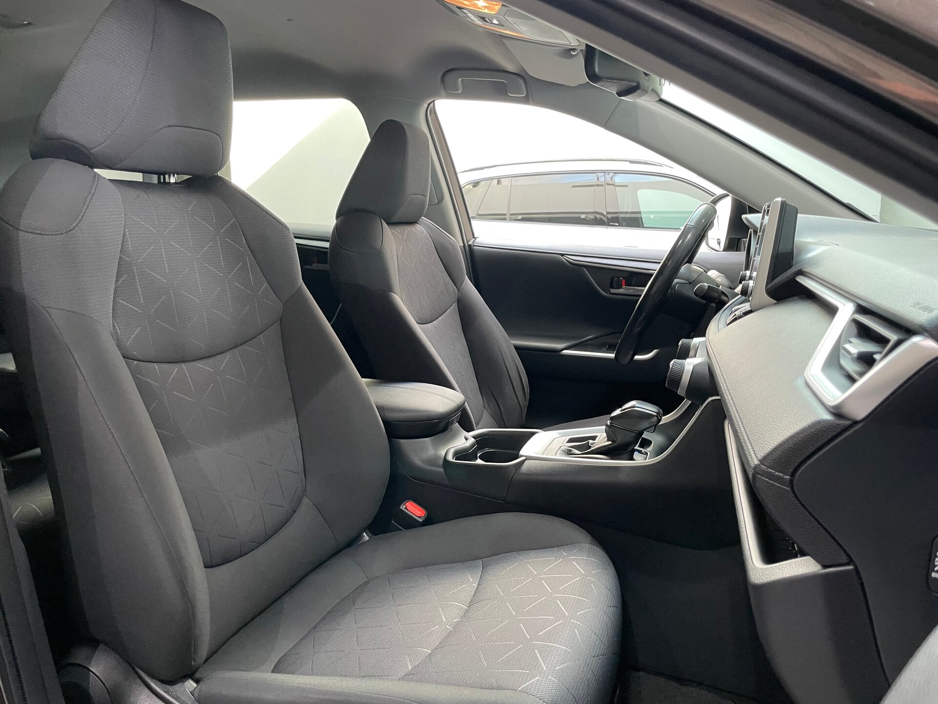 Автомобиль Toyota RAV4 2.0 CVT (149 л.с.) 4WD - 12