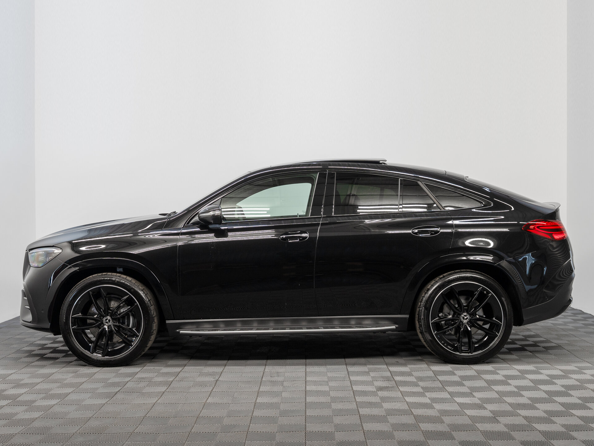 Автомобиль Mercedes-Benz GLE Coupe 300 d 2.0d AT (269 л.с.) 4WD - 8