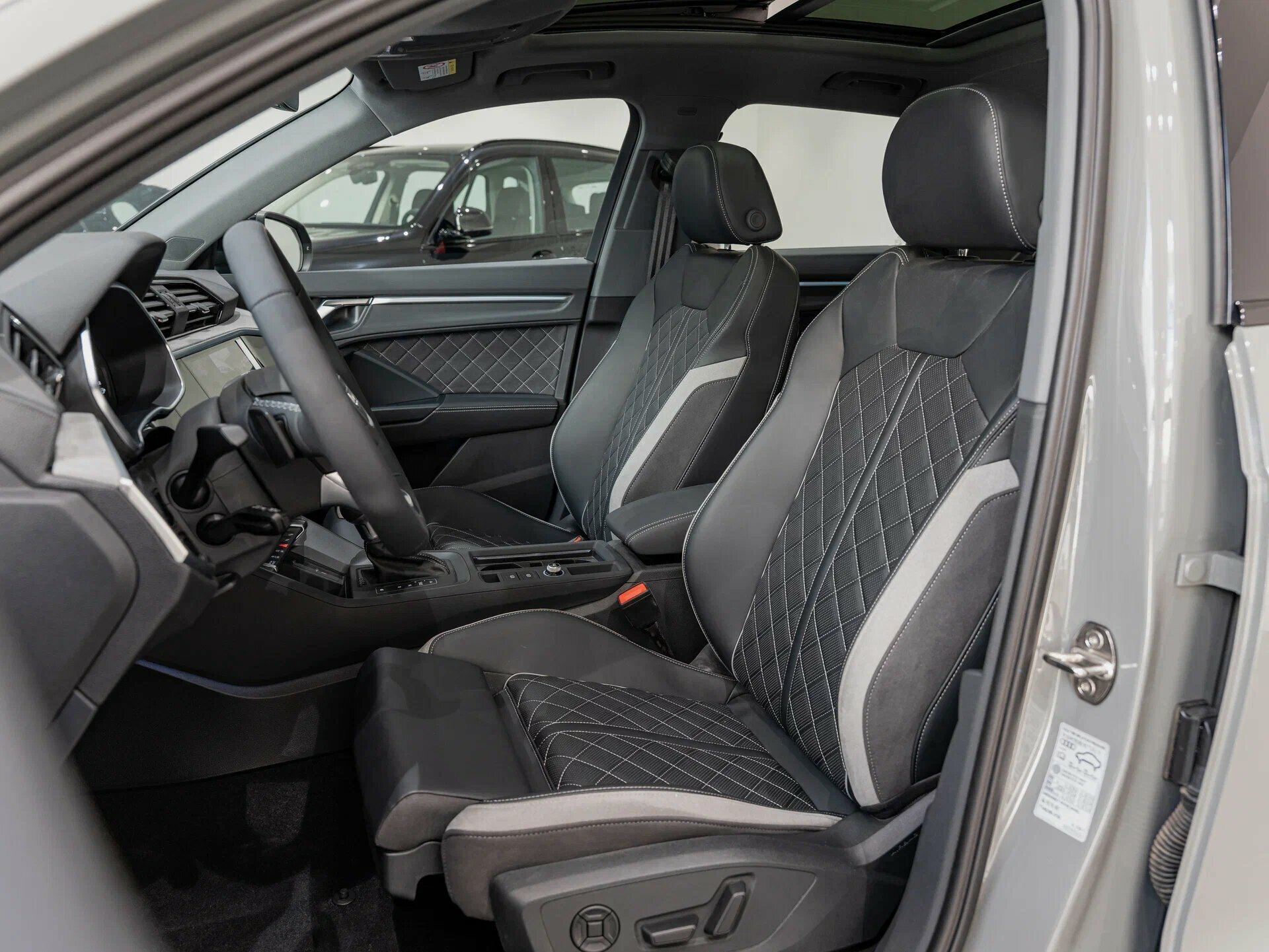 Автомобиль Audi Q3 35 TFSI 1.5 AMT (160 л.с.) - 18