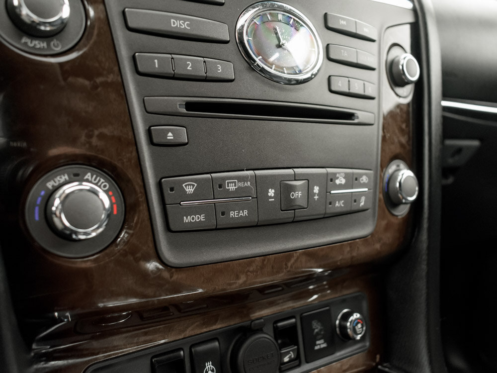 Купить Infiniti QX56 5.6 AT (405 л.с.) 4WD, 2011 в Екатеренбурге