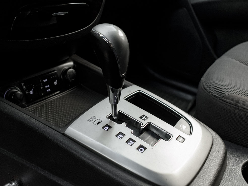 Купить Hyundai Santa Fe 2.4 AT (174 л.с.) 4WD, 2011 в Екатеренбурге