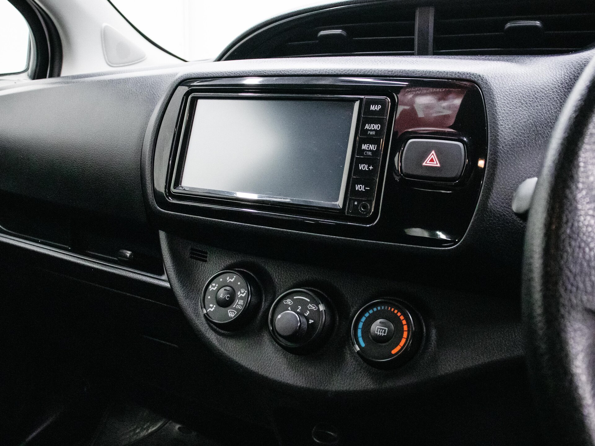 Toyota Vitz 2019 22