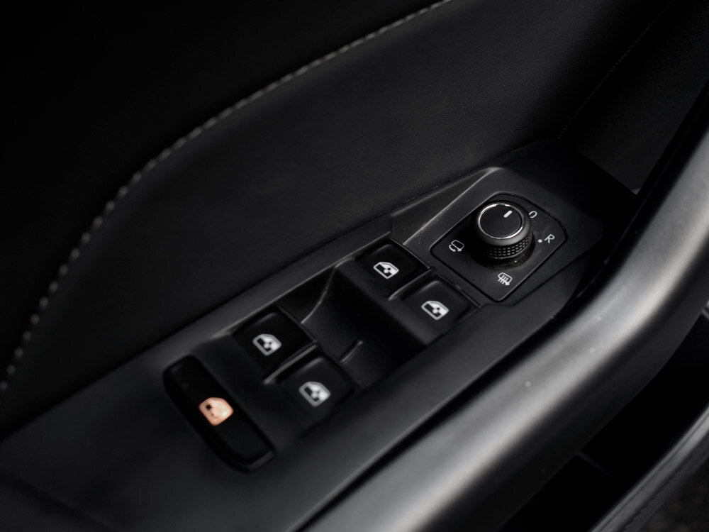 Купить Volkswagen Tharu XR 300 TSI 1.5 AMT (160 л.с.), 2025 в Екатеренбурге