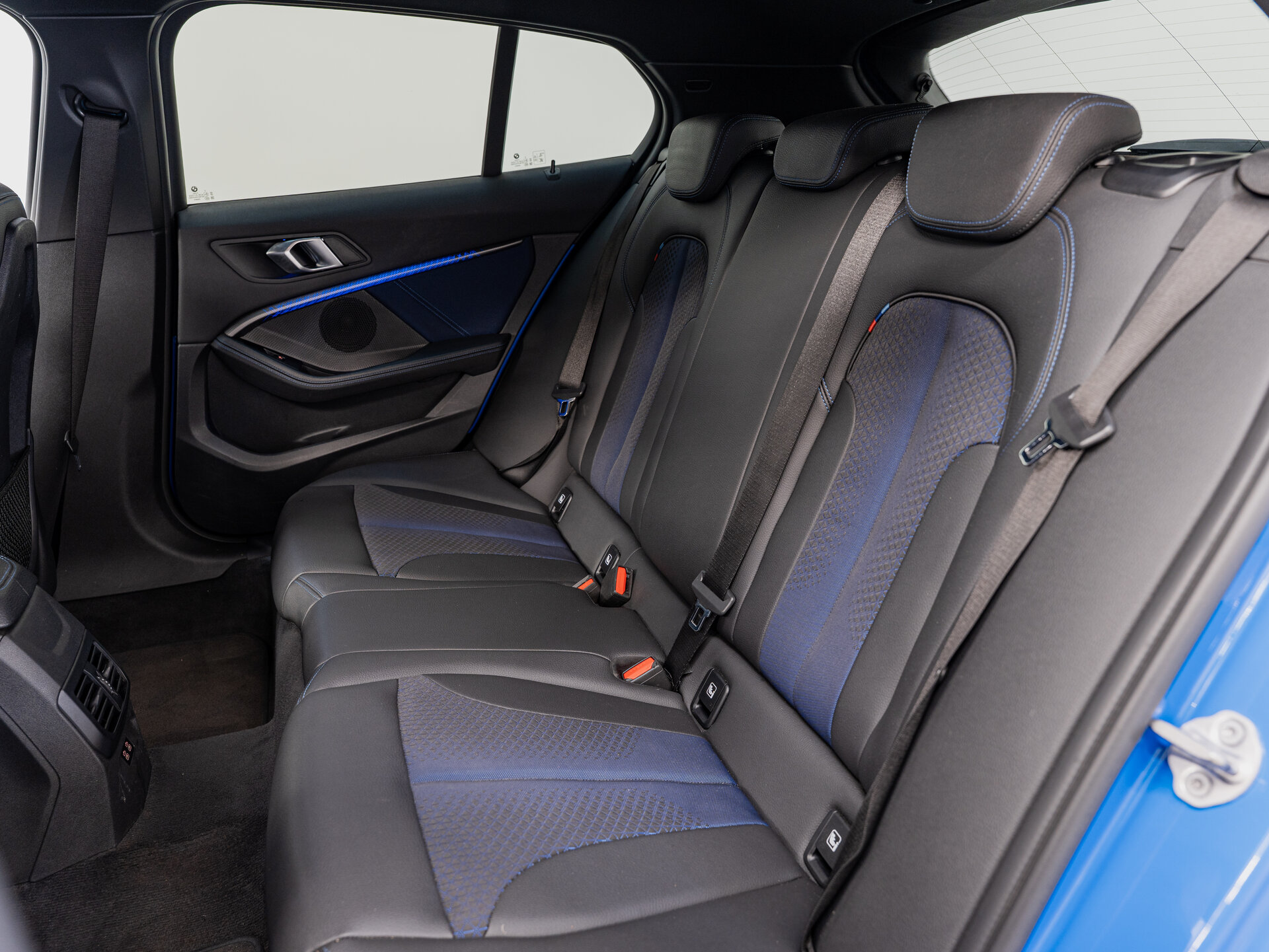Автомобиль BMW 1 серии 118i 1.5 AMT (140 л.с.) - 20
