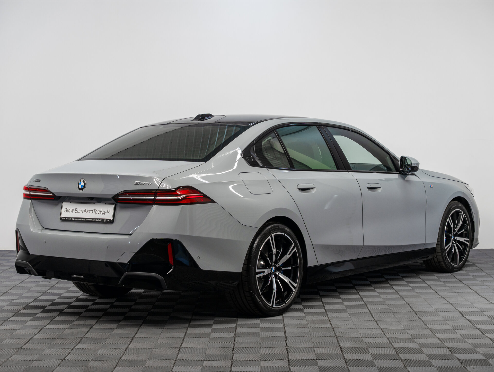Автомобиль BMW 5 серии 530i xDrive 2.0 AT (258 л.с.) 4WD - 2