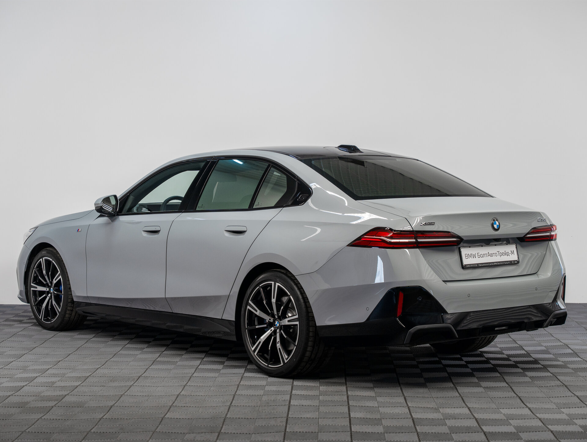 Автомобиль BMW 5 серии 530i xDrive 2.0 AT (258 л.с.) 4WD - 4