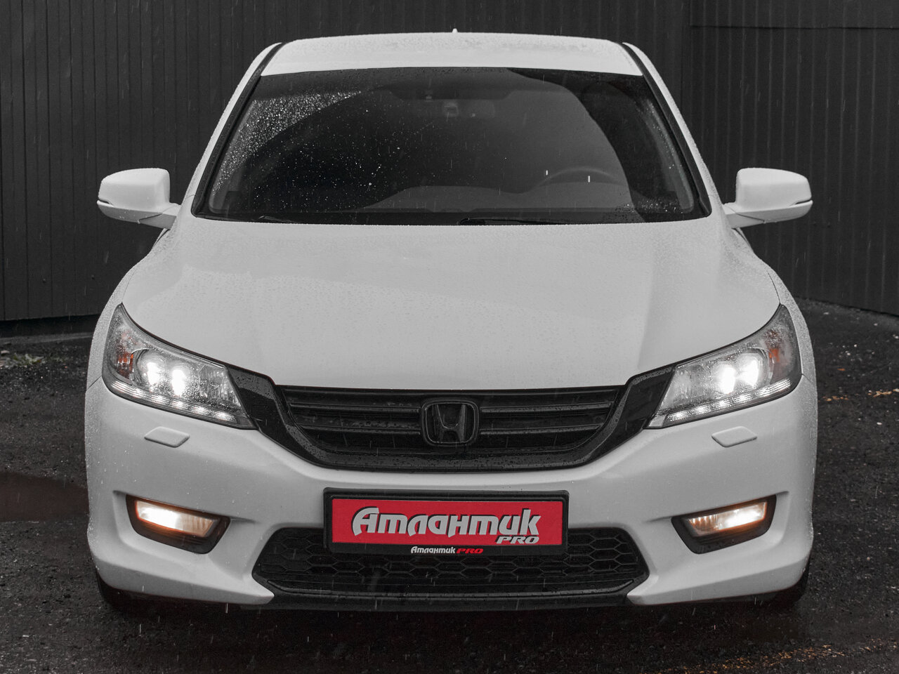 Купить Honda Accord 2.4 AT (180 л.с.), 2013 в Екатеренбурге