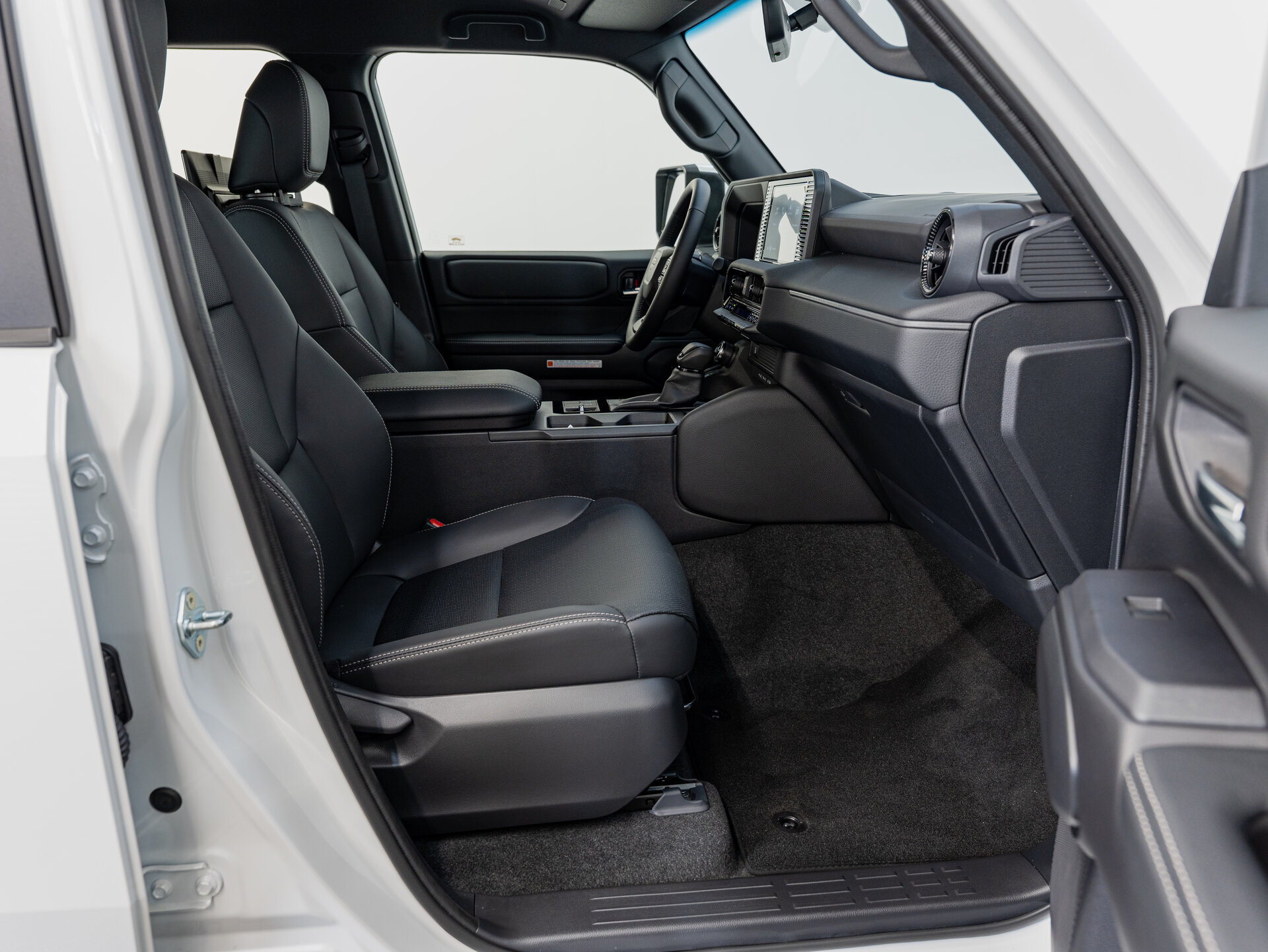 Автомобиль Toyota Land Cruiser Prado 2.8d AT (204 л.с.) 4WD - 10