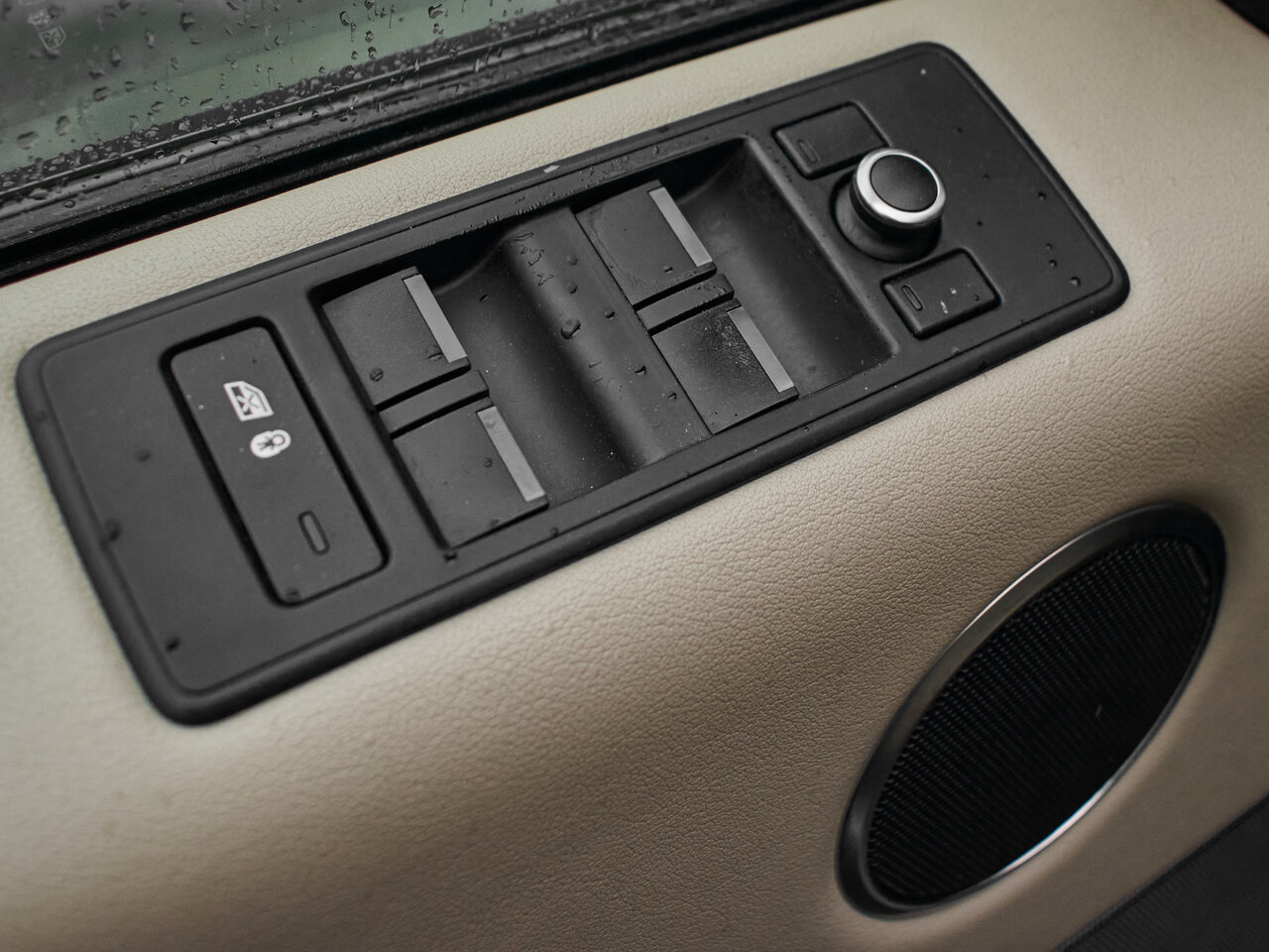 Купить Land Rover Range Rover Sport 3.0d AT (249 л.с.) 4WD, 2015 в Екатеренбурге