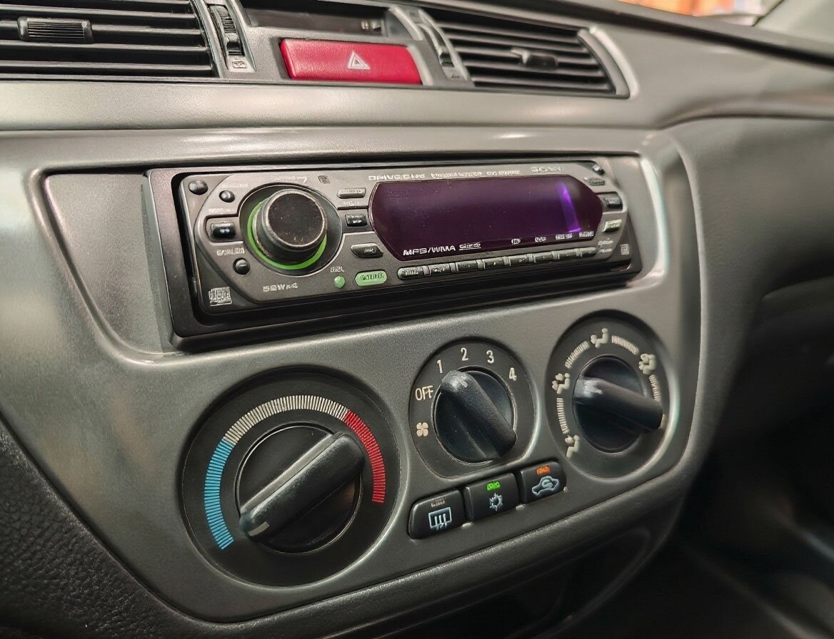Автомобиль Mitsubishi Lancer 1.6 MT (98 л.с.) - 20