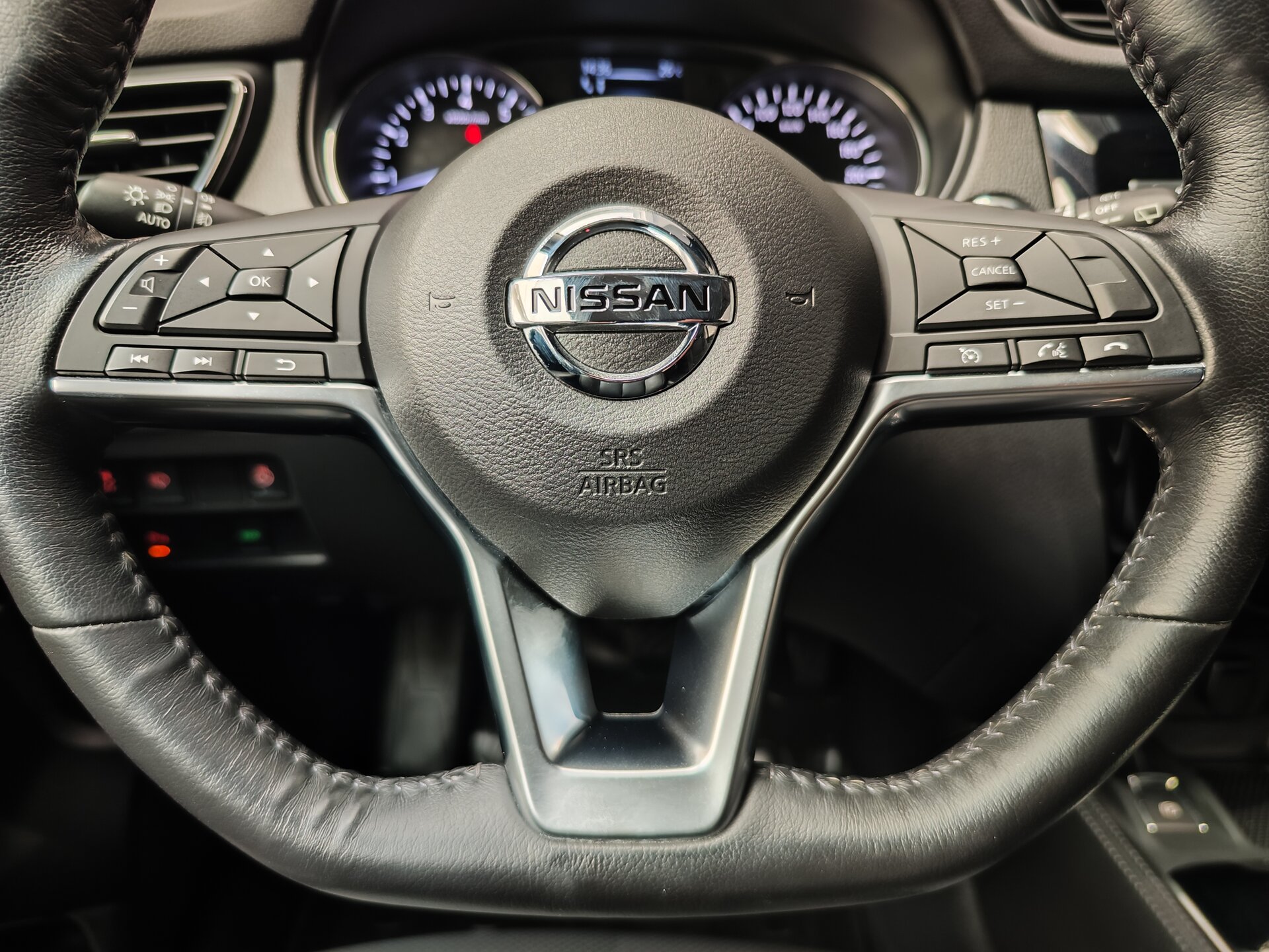 Автомобиль Nissan Qashqai 2.0 CVT (144 л.с.) 4WD - 16