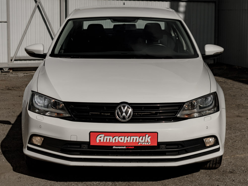 Купить Volkswagen Jetta 1.6 AT (110 л.с.), 2016 в Екатеренбурге