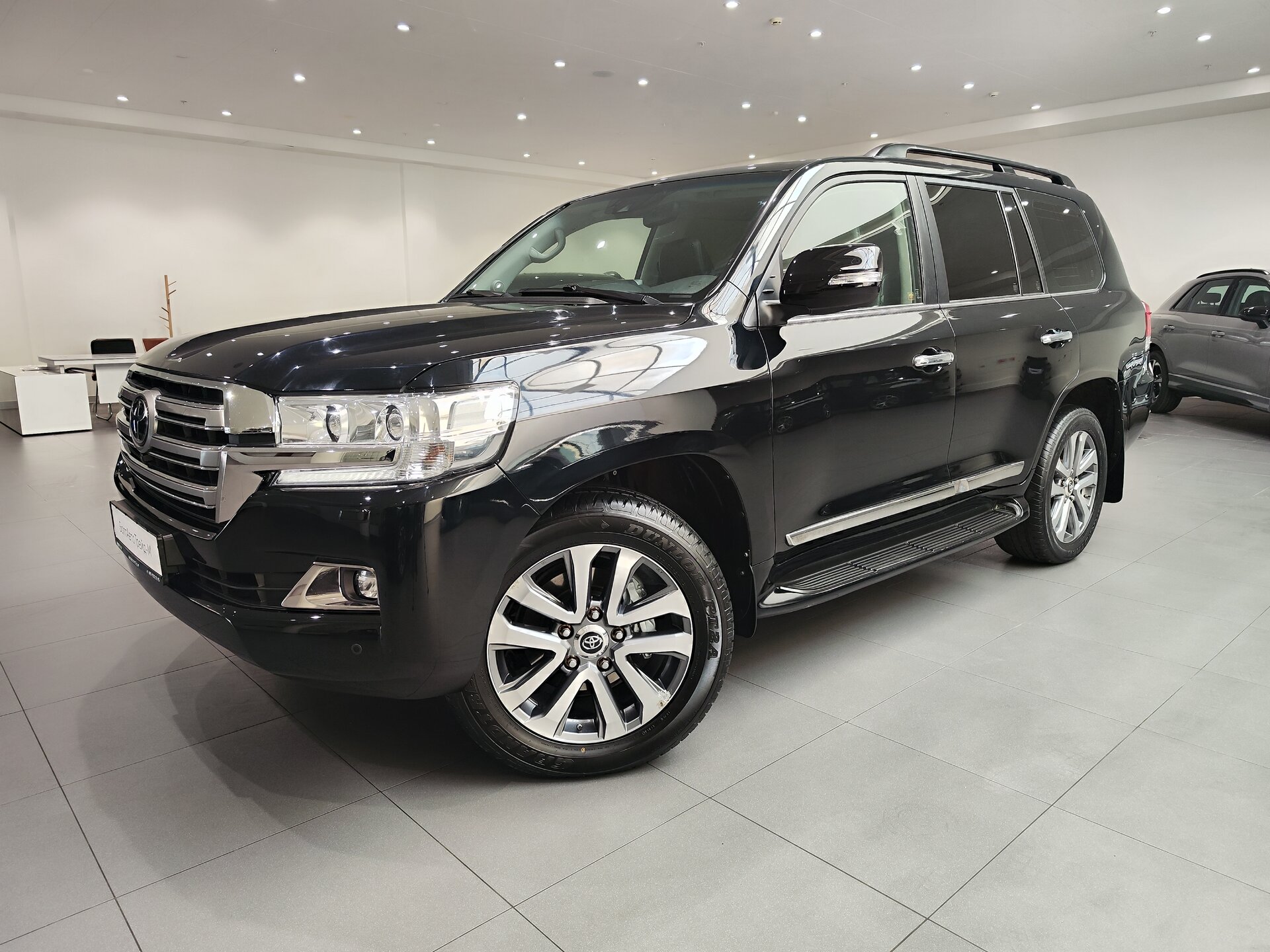 Автомобиль Toyota Land Cruiser 4.5d AT (249 л.с.) 4WD - 1