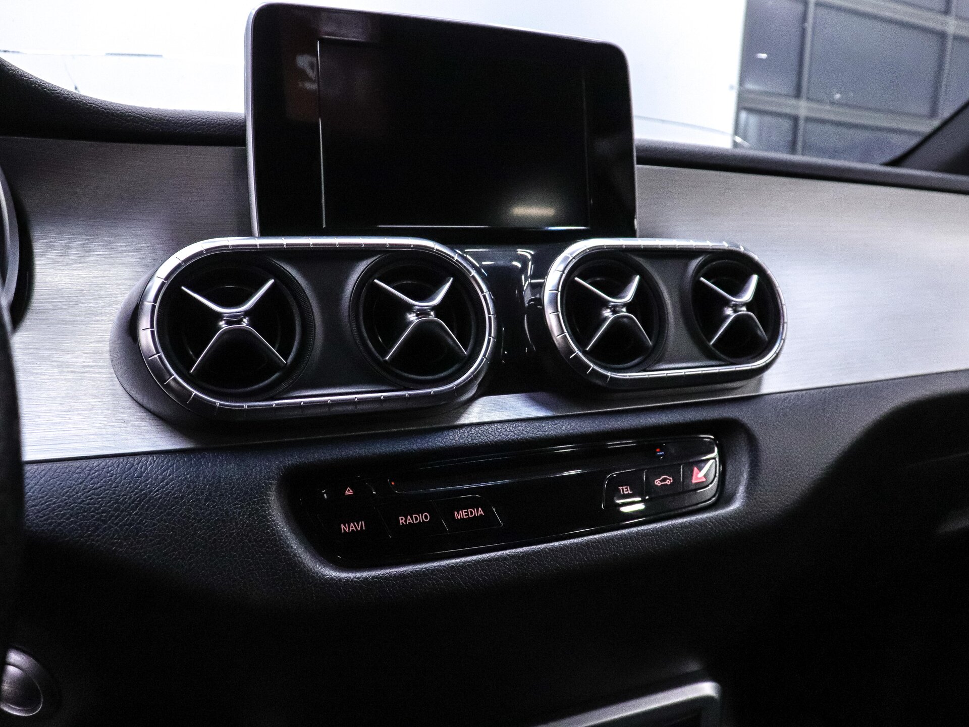 Mercedes-Benz X-Класс 2019 16