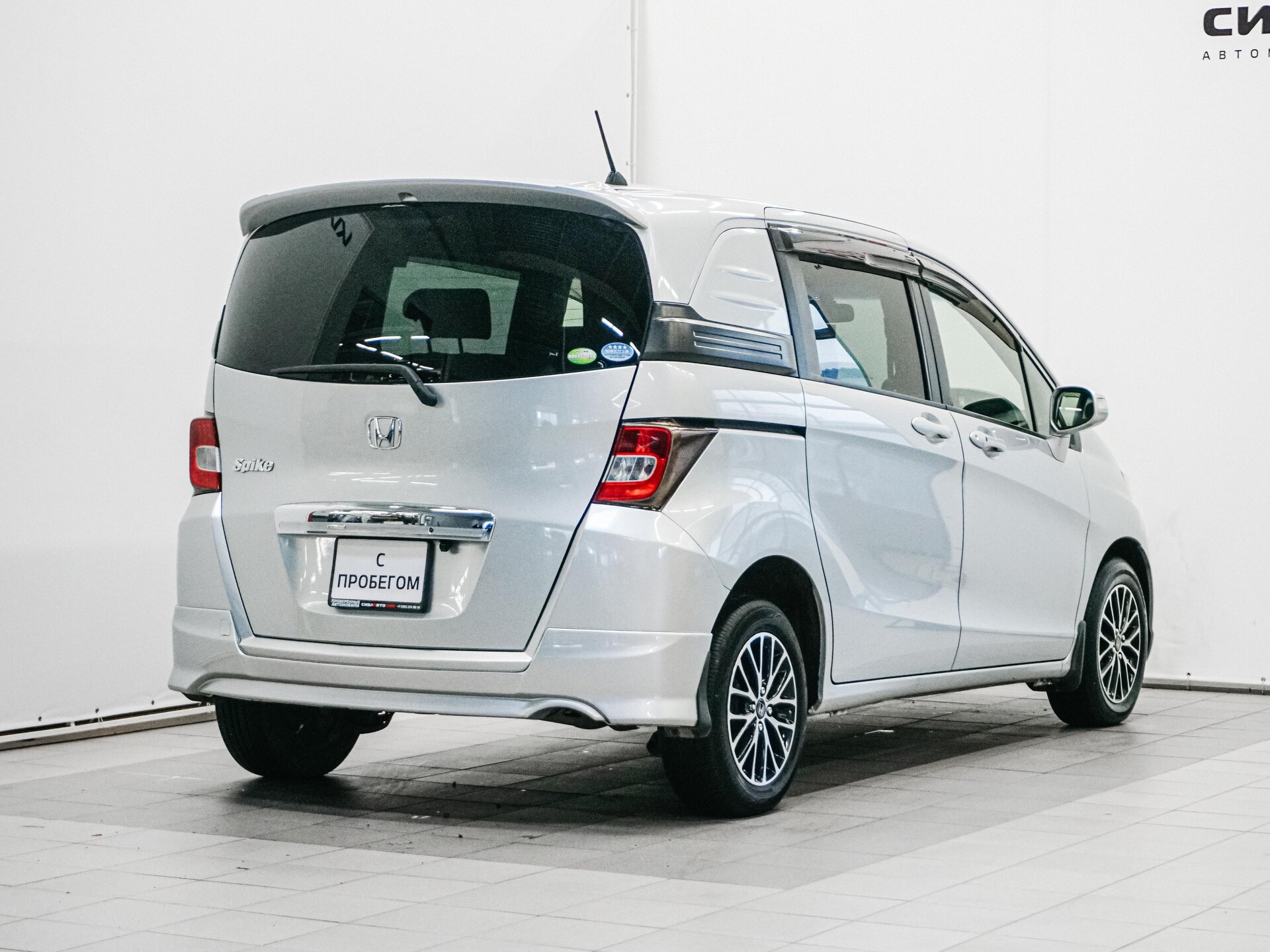 Honda Freed 2012 4
