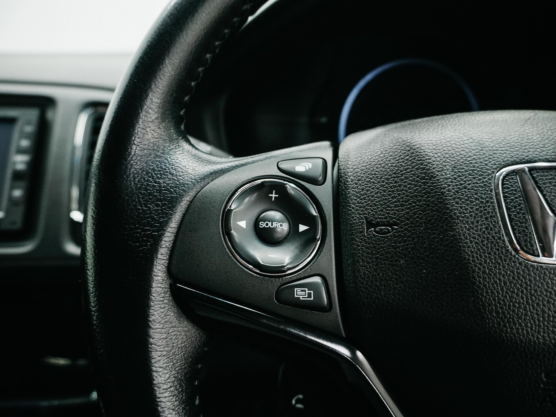 Honda Vezel 2018 18