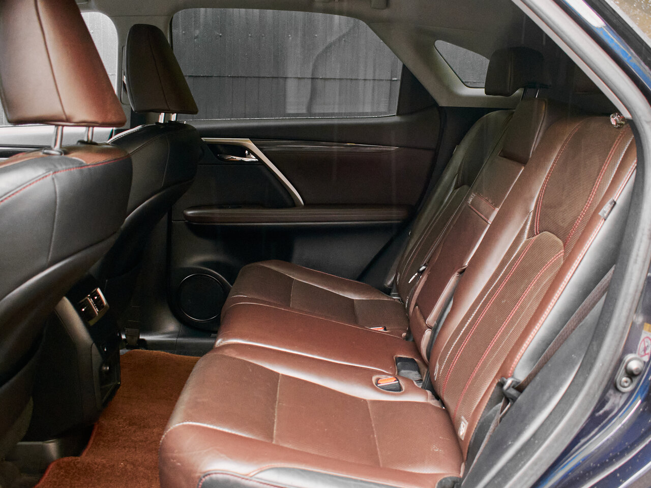 Купить Lexus RX 200t 2.0 AT (238 л.с.) 4WD, 2018 в Екатеренбурге