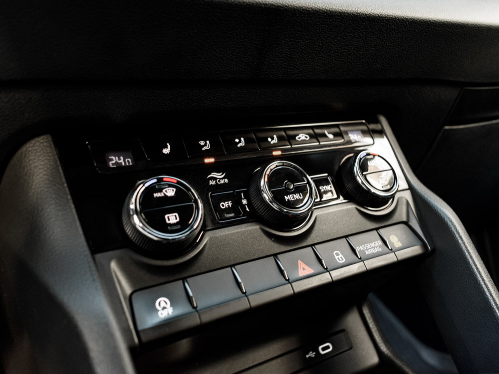 Купить Skoda Karoq 1.5 AMT (150 л.с.), 2020 в Екатеренбурге