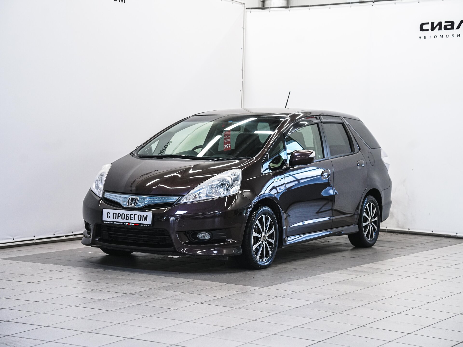 Honda Fit Shuttle 2012 1