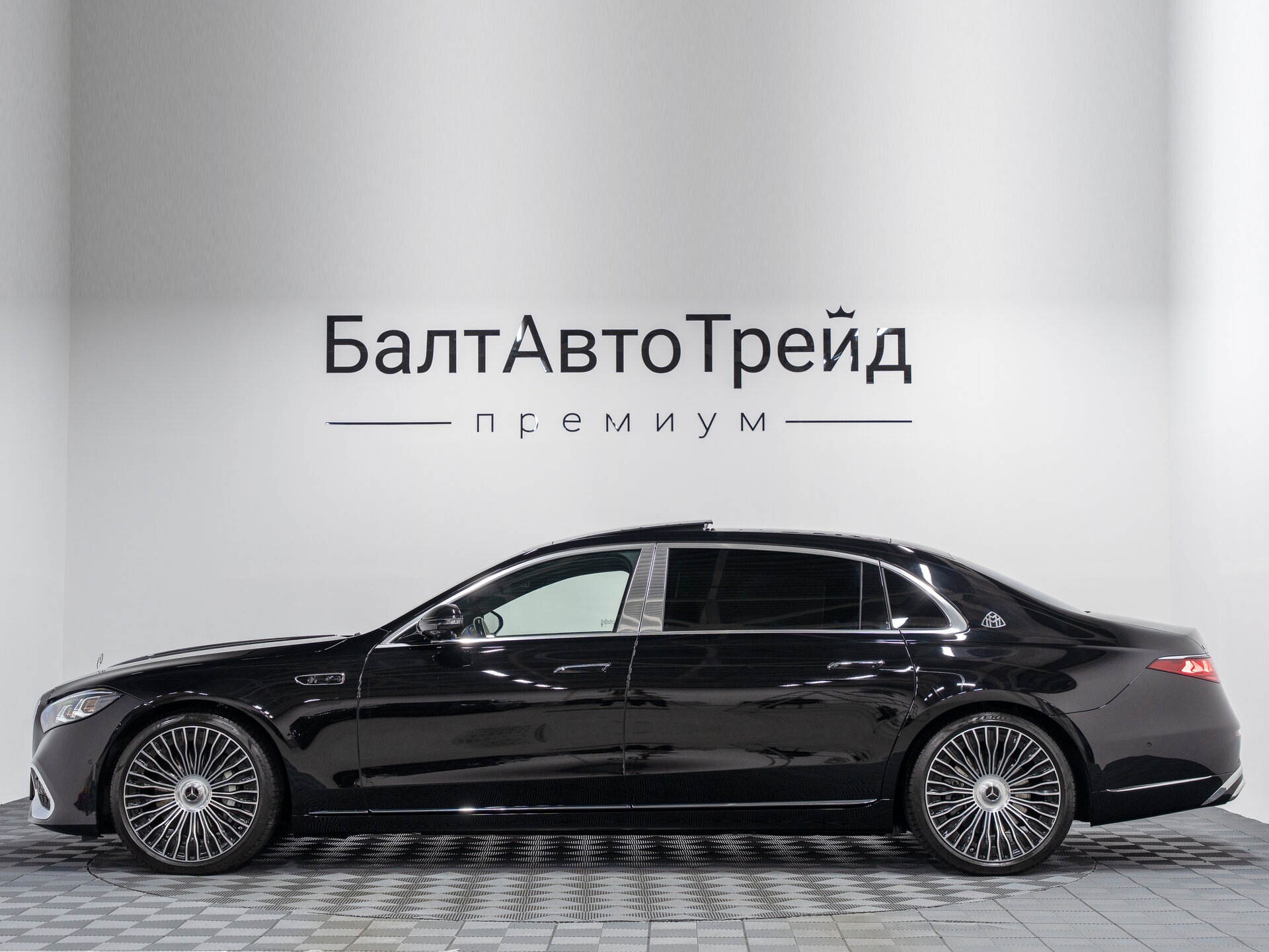 Автомобиль Mercedes-Benz Maybach S-Класс 580 4.0 AT (537 л.с.) 4WD - 15