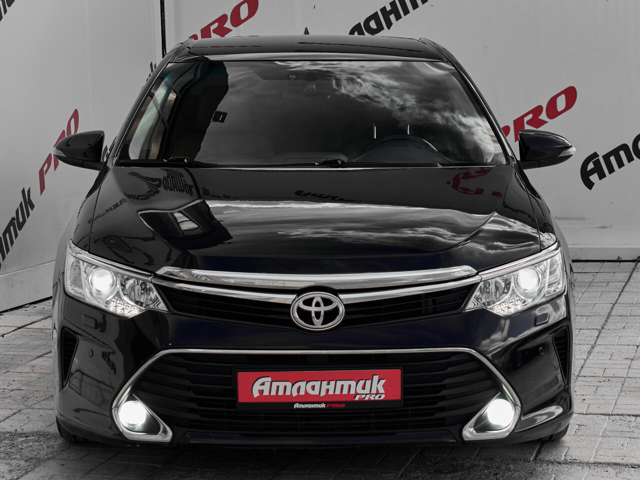 Купить Toyota Camry 2.5 AT (181 л.с.), 2016 в Екатеренбурге
