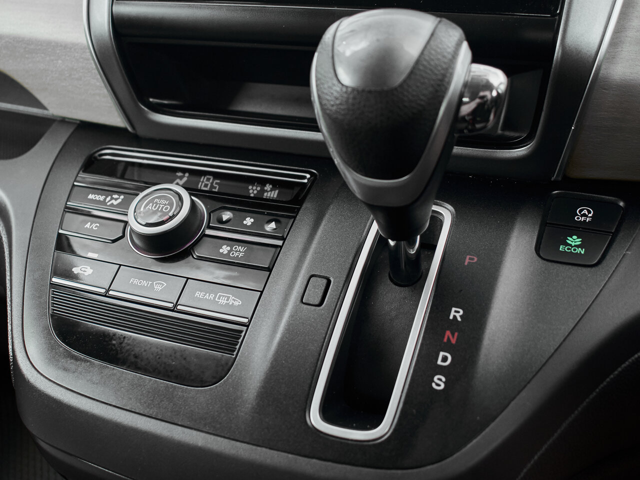 Купить Honda Freed 1.5 CVT (131 л.с.), 2016 в Екатеренбурге