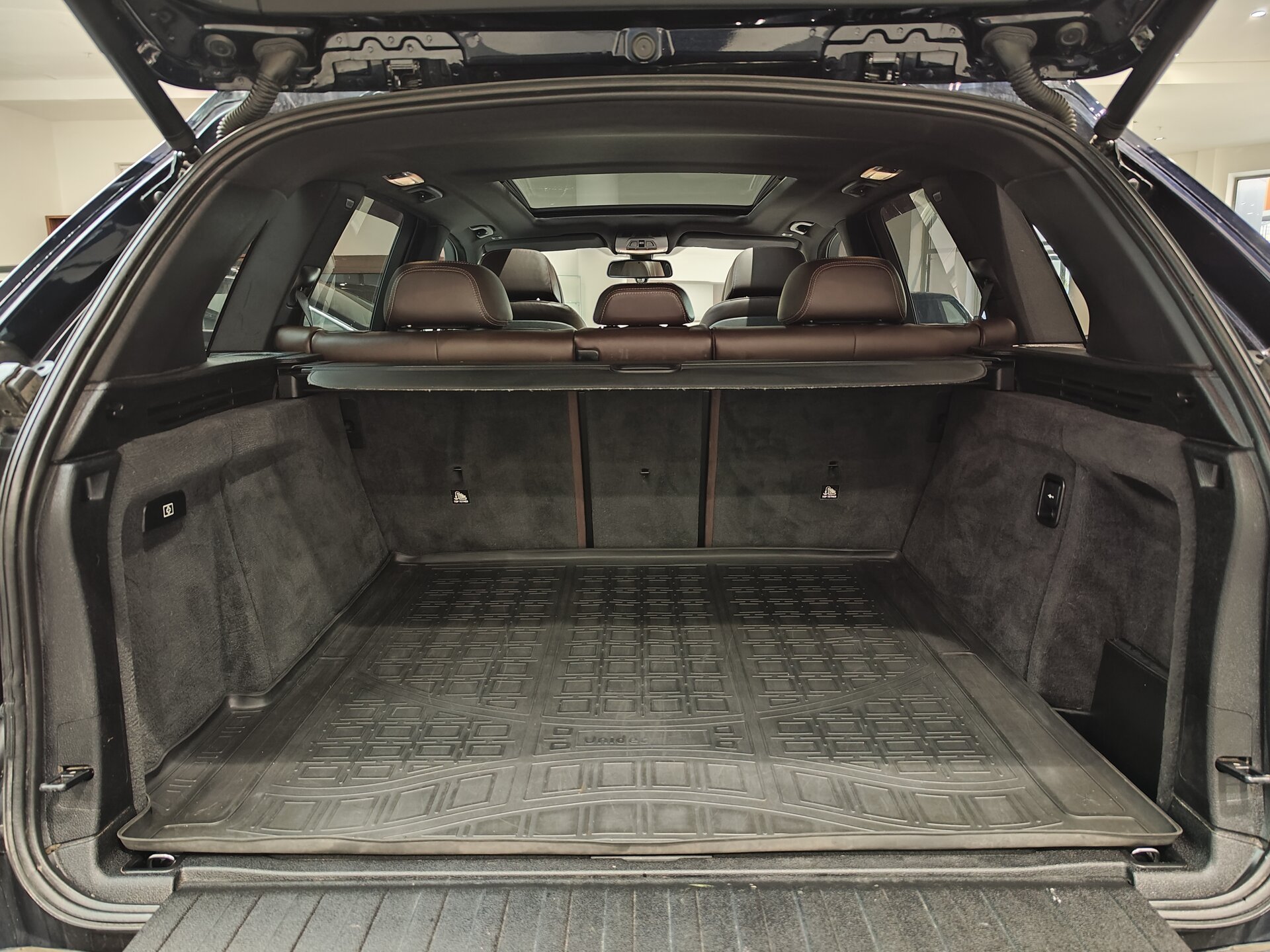 Автомобиль BMW X5 50i 4.4 AT (450 л.с.) 4WD - 11