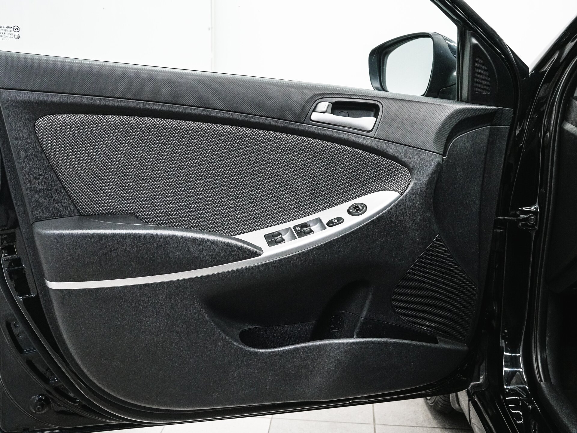 Hyundai Solaris 2012 9