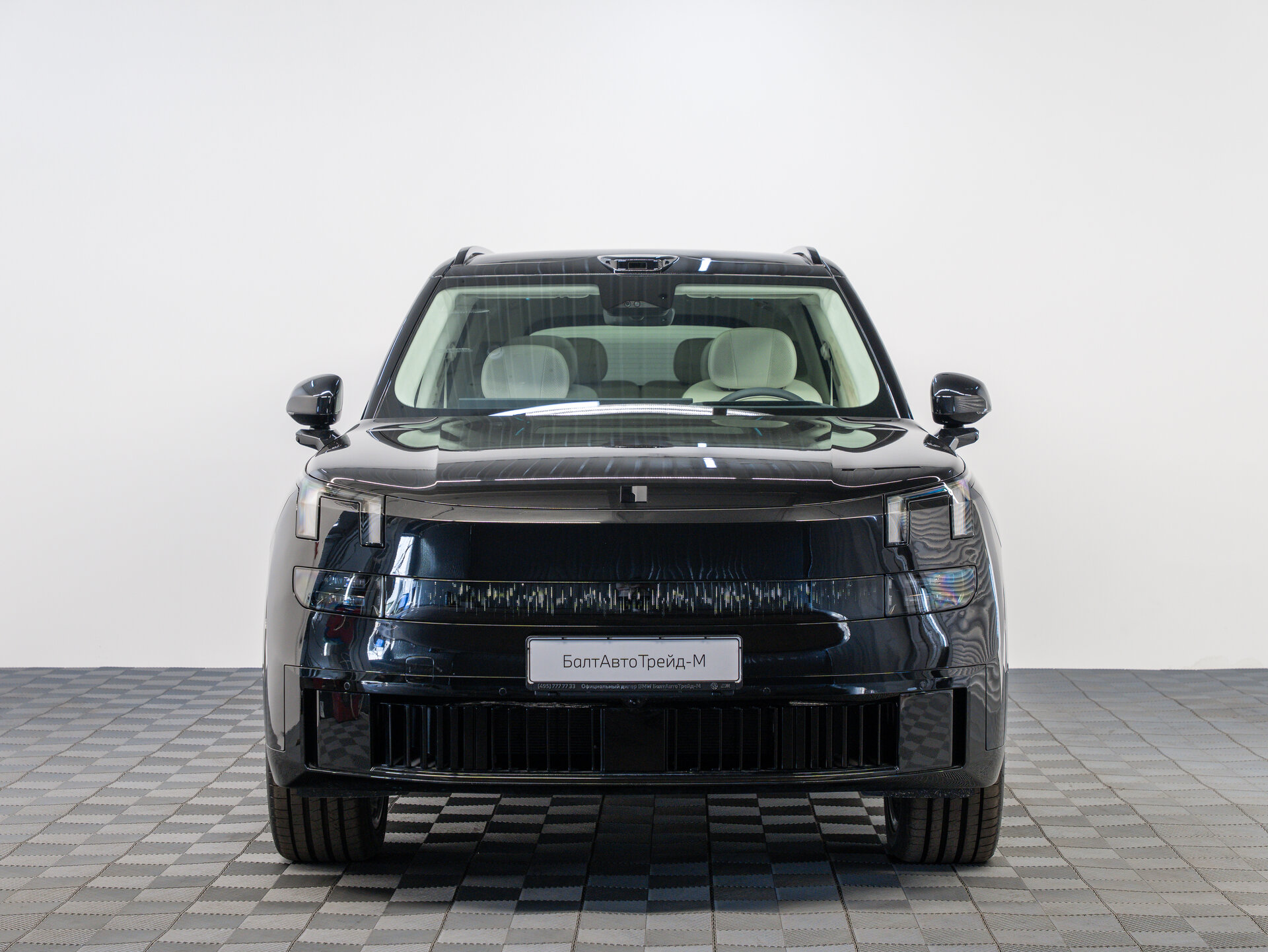 Автомобиль Lynk & Co 900 2.0hyb AT (734 л.с.) 4WD - 2