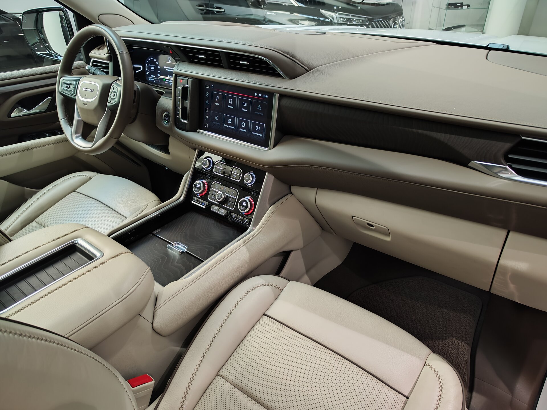 Автомобиль GMC Yukon 6.2 AT (426 л.с.) 4WD - 19