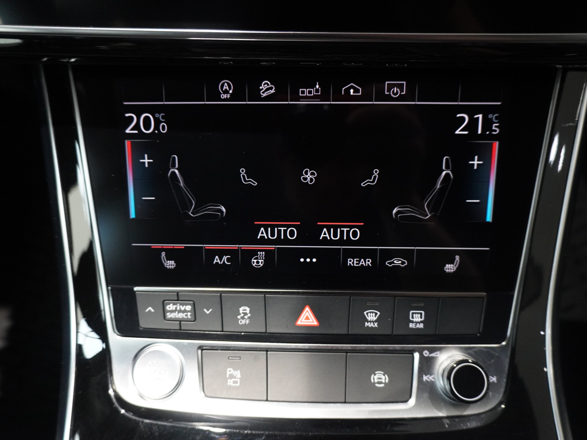 Автомобиль Audi Q8 55 TFSI 3.0 AT (340 л.с.) 4WD - 20
