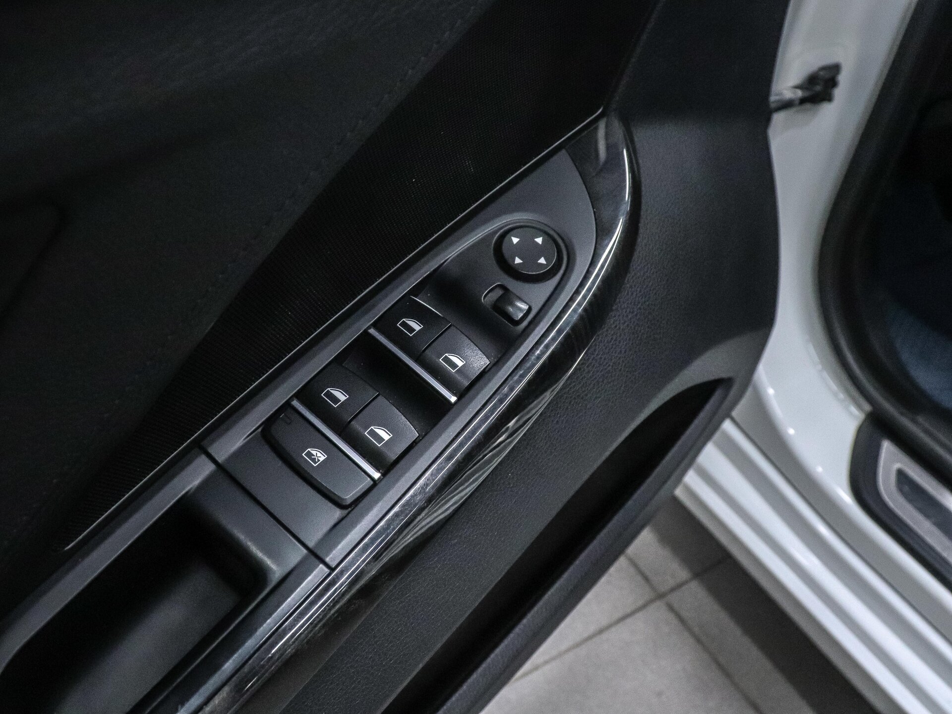 BMW 6 серии 2013 8