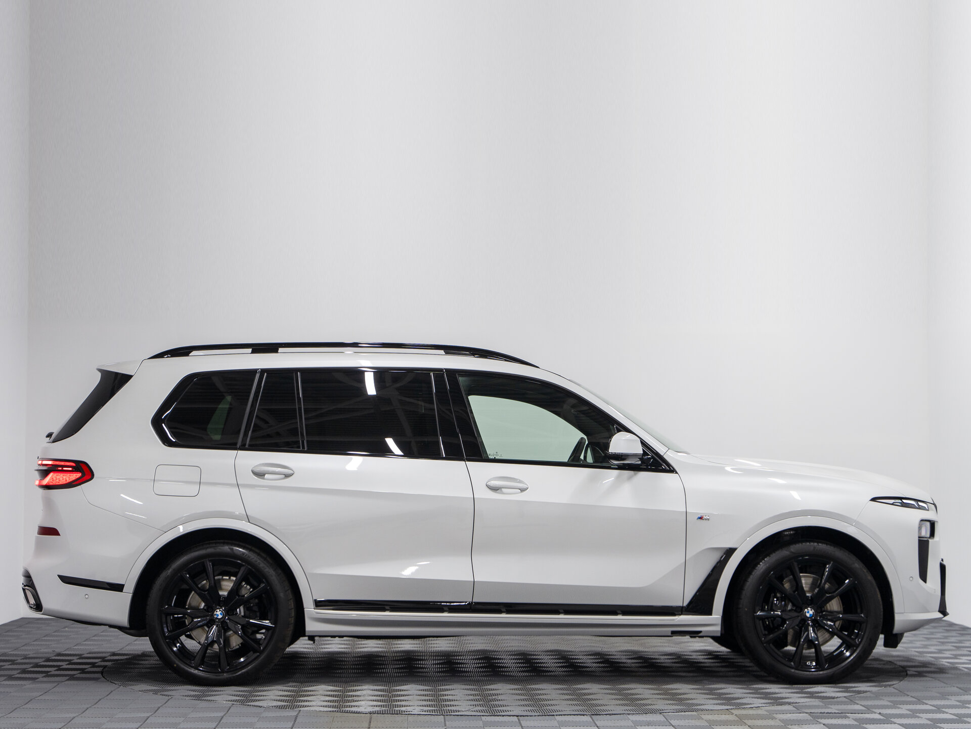 Автомобиль BMW X7 40d 3.0d AT (340 л.с.) 4WD - 6