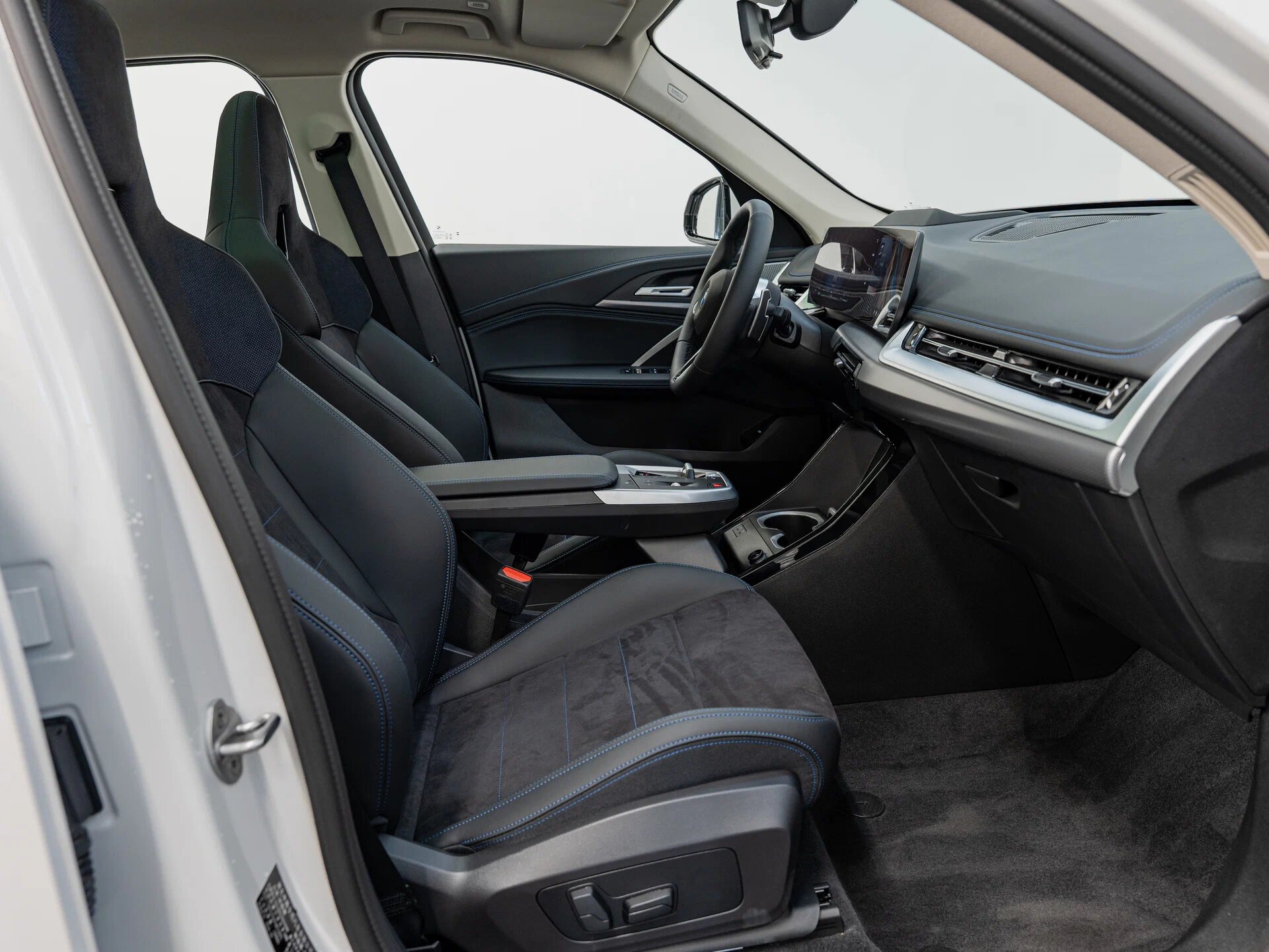 Автомобиль BMW X1 25Li xDrive 2.0 AMT (204 л.с.) 4WD - 10