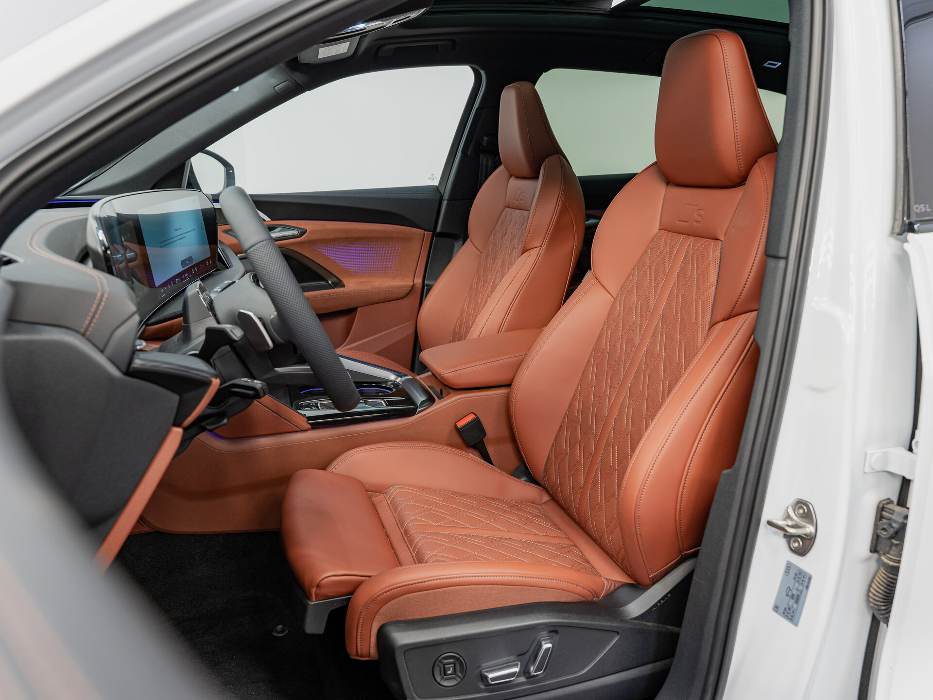 Автомобиль Audi Q5 L 2.0 AMT (204 л.с.) 4WD - 18