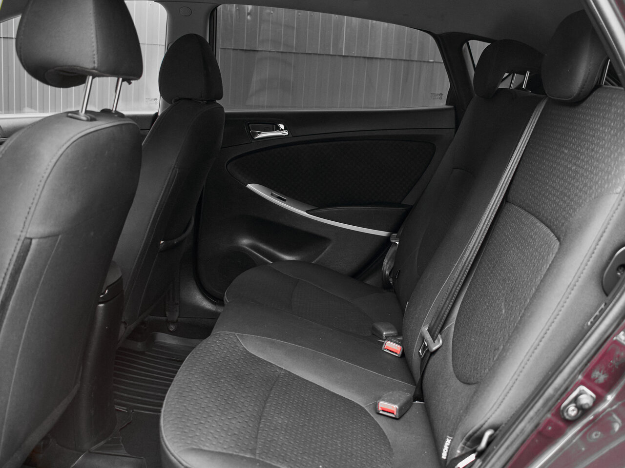 Купить Hyundai Solaris 1.6 MT (123 л.с.), 2012 в Екатеренбурге