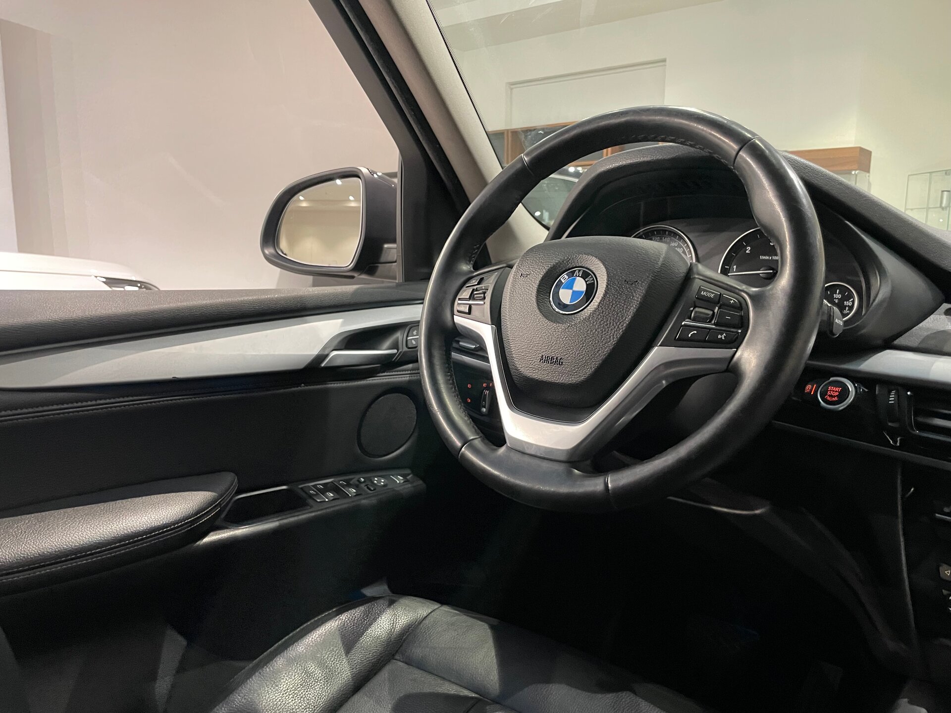 Автомобиль BMW X5 25d 3.0d AT (218 л.с.) 4WD - 16