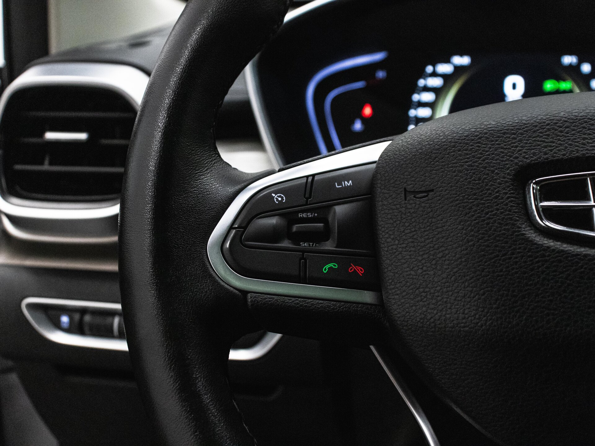 Geely Coolray 2023 18
