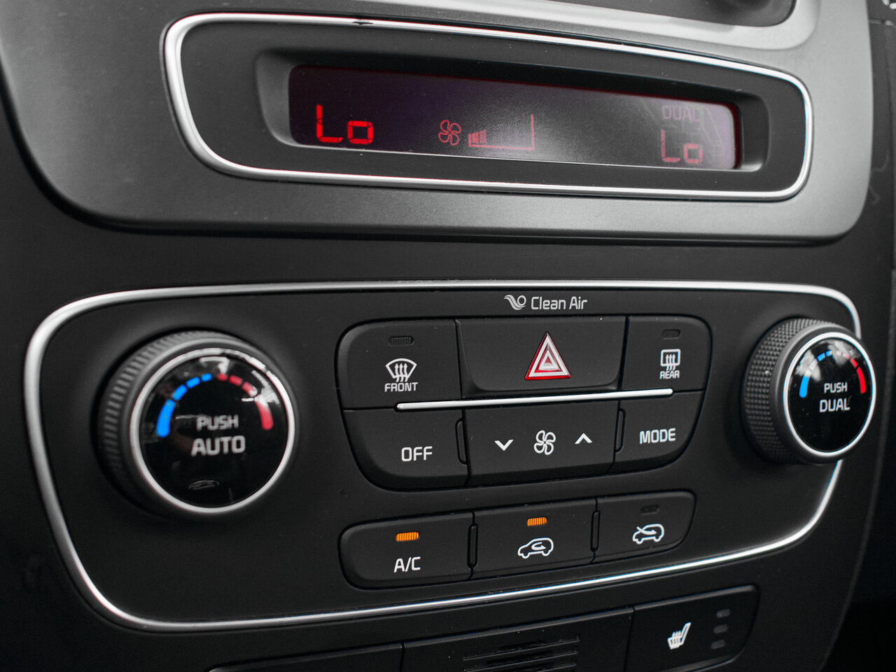Купить Kia Sorento 2.4 AT (175 л.с.) 4WD, 2014 в Екатеренбурге