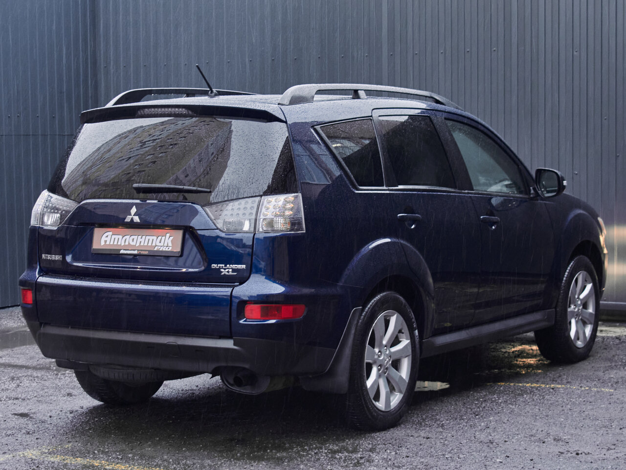 Купить Mitsubishi Outlander 2.4 CVT (170 л.с.) 4WD, 2011 в Екатеренбурге